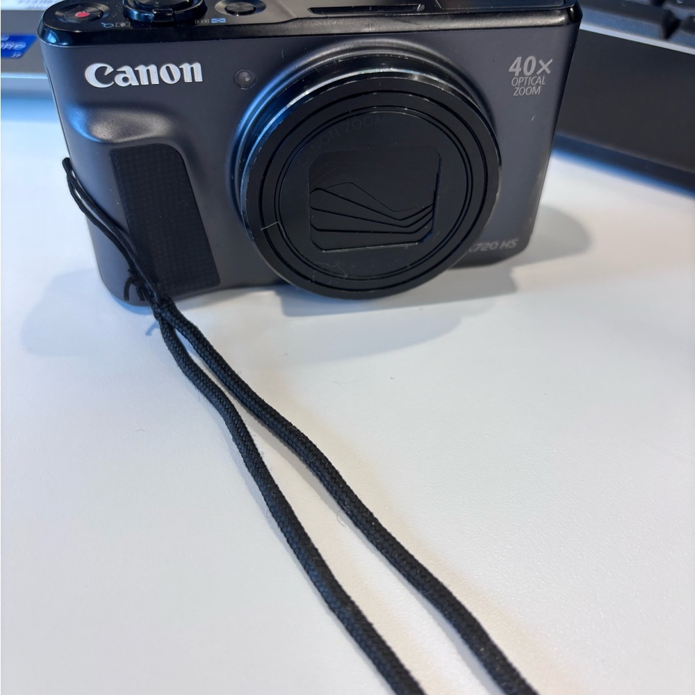 Canon  Powershot Gray Digital Camera with 40x Optical Zoom